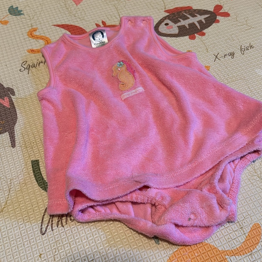Tank top / Rompers - Picture 4 of 9